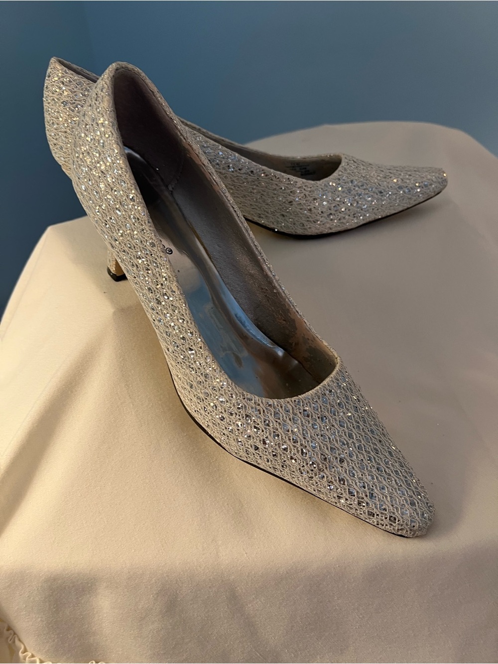 Pierre Dumas Silver Glitter Pointed Toe Kitten Heel Pumps